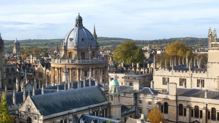 Skyline image of Oxford University buildings